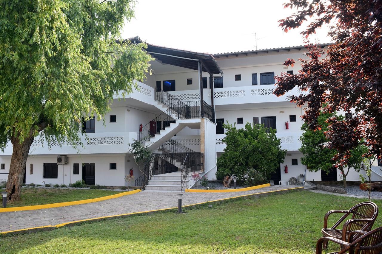 Afytos Lofts Apartment ภายนอก รูปภาพ